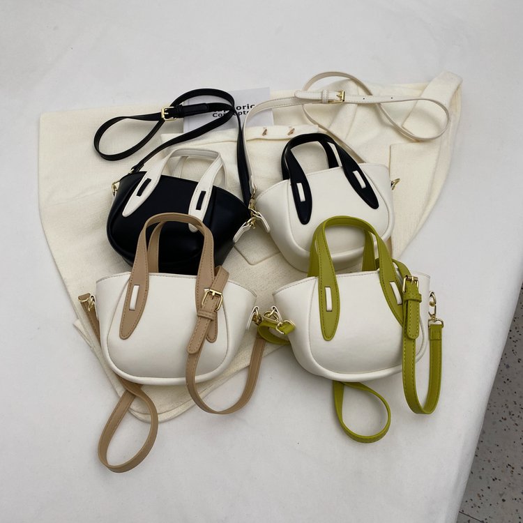 PU Shoulder Bag with Zipper and Stitching Detail - White with Khaki,White with Khaki with Pendant,White with Green,White with Green with Pendant,White with Black,White with Black with Pendant,Black with Pendant,Black - One Size - Image 3