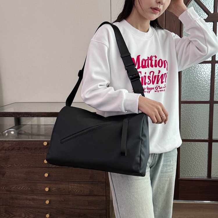 Streetwear Zip One Shoulder Bag with Front Pocket - Summer 2026 Unisex One Size - Image 3