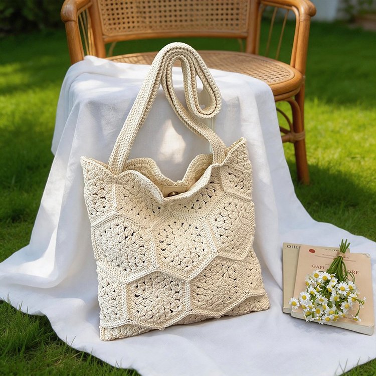 Elegant Woven Shoulder Bag for Women with Zip Closure - Image 2